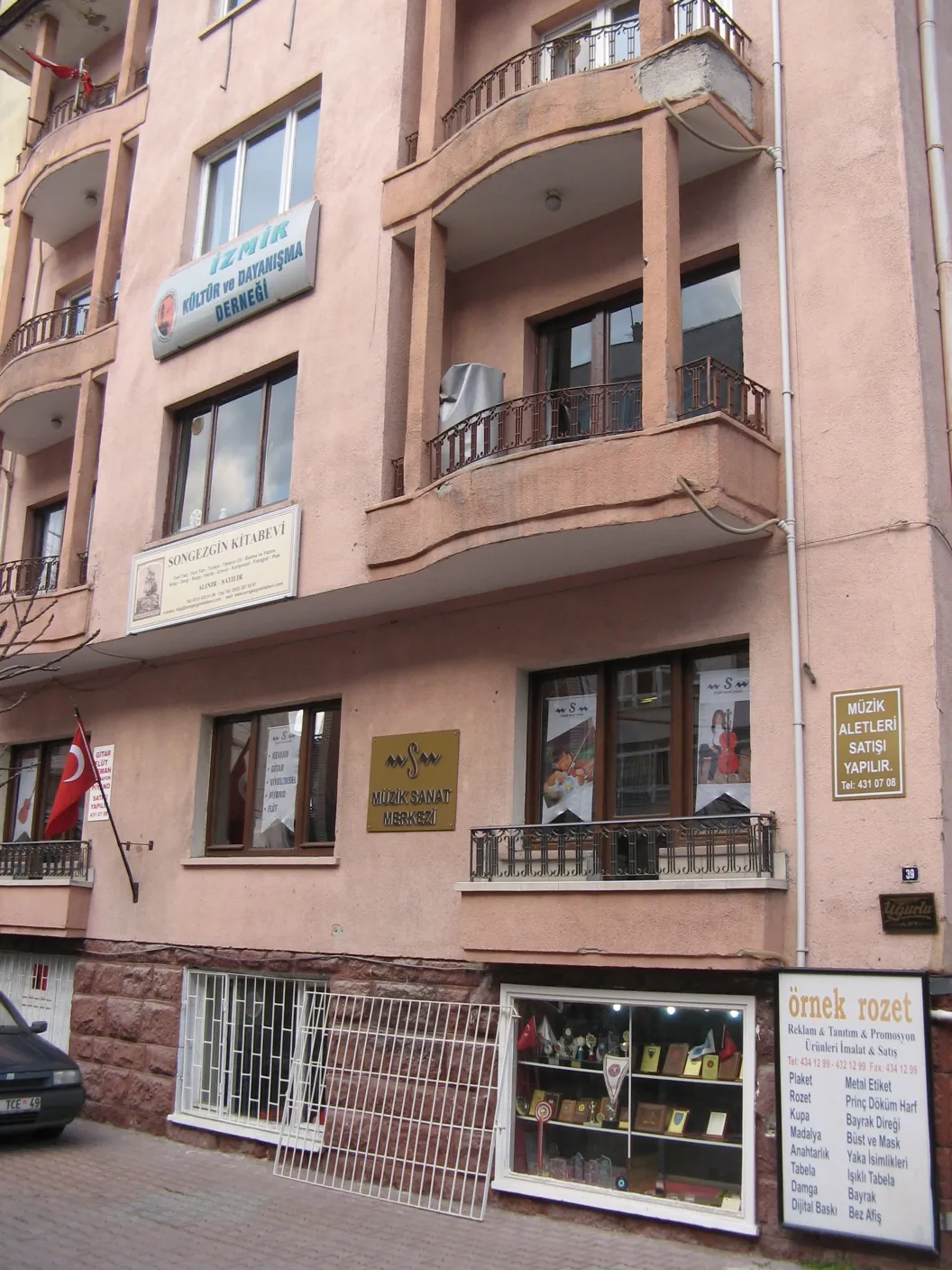 Diş Hekimi Mirdash LLESHİ | Ankara Diş Kliniği