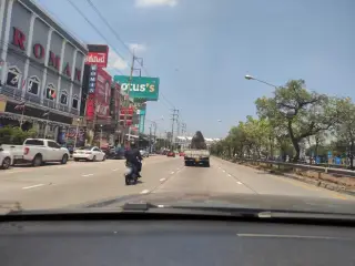 P.Prathip Kwyteiyw Reux Sakha Hna Lotas Srinkhrinthr