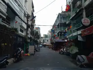 Tiệm tóc Hoàng Đức
