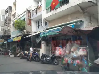 The Pig Tea Nguyễn Thiện Thuật