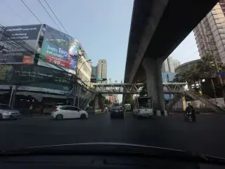 ร้านแว่นตาเอื้ออาทรตลาดอ่อนนุช