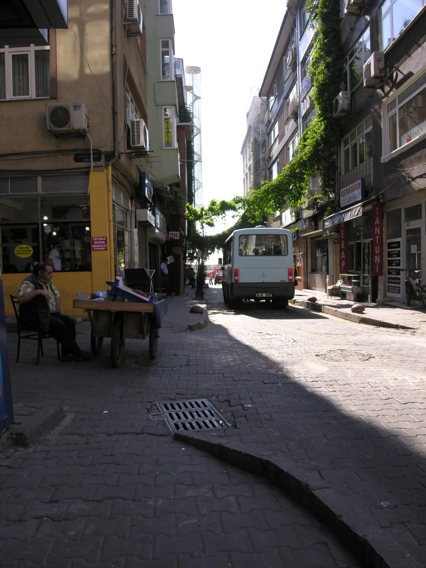 Kadıköy Mimoza Türkü Evi