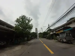 University of the Thai Chamber of Community Library