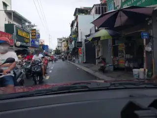 Bánh mì thịt nướng ANH DA ĐEN