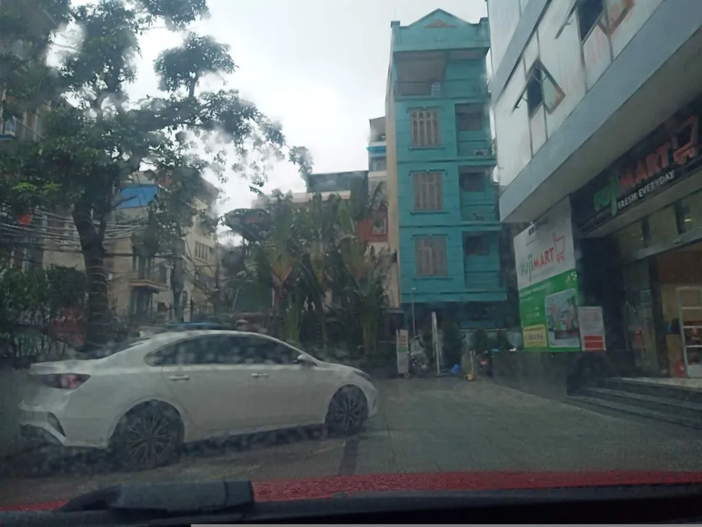 Cổng làng Chính Kinh
