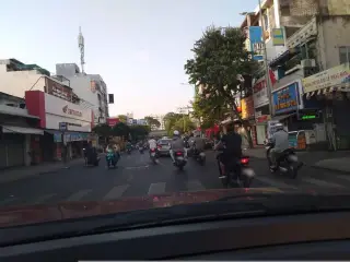 Van Phong Cong Chung Huynh Thi Ngoc Yen