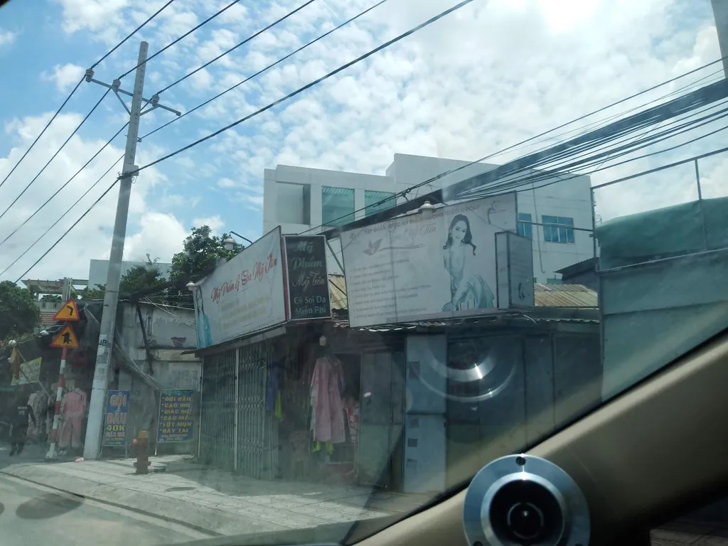 Cà phê góc phố hát với nhau