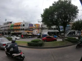Rad Hna Yxd Phak Mae Buppha