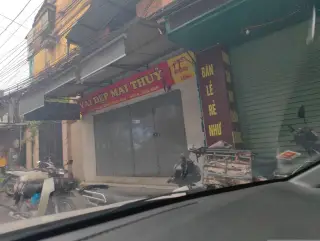 Đền Thờ Tam Vị Chúa Mường