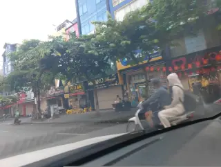 Bánh Bông Lan Trứng Muối Hà Nội