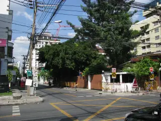 The Emporio Place Sukhumvit 24 - khxn do di xem pho ri xo phels sukhumwith chea/khay
