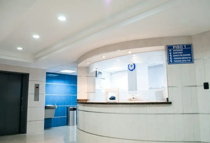 Клиники