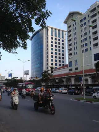 Lotteria Lotte Centre Hanoi