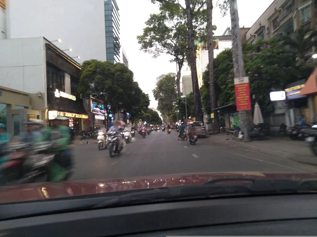 Nha Hang Thoang Viet