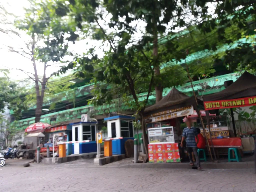 Masjid Al-Hakim Menteng