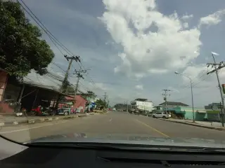 Klongmuang Cafe & restaurant khlxng mwng khafe ( Krabi)