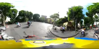 Nhà Hàng Dưới Tán Cây
