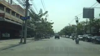 ขาหมูตรอกไก่ เหม่งจ๋าย