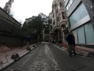 Tiyatro Boyalı Kus