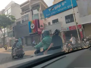 Dụng cụ làm vườn Gardena