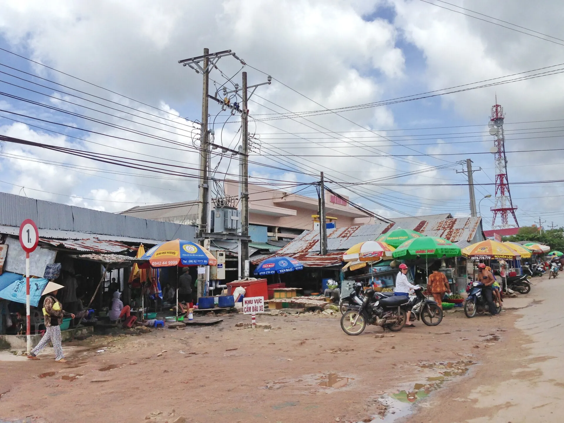Tiệm Bánh Pháp - Việt