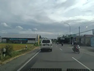 Ijo Warung Cafe Lesehan - Mie Ayam Bakso Soto