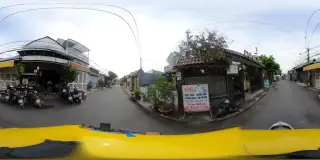 Tiệm Trà Nhà Lá