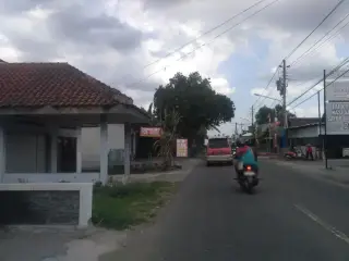 Gendhis Resto