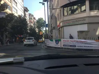 Dr. Engin Oral