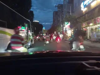 Bò Né Hai Chị Em
