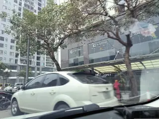 Bể Bơi 4 Mùa Berriver Long Biên