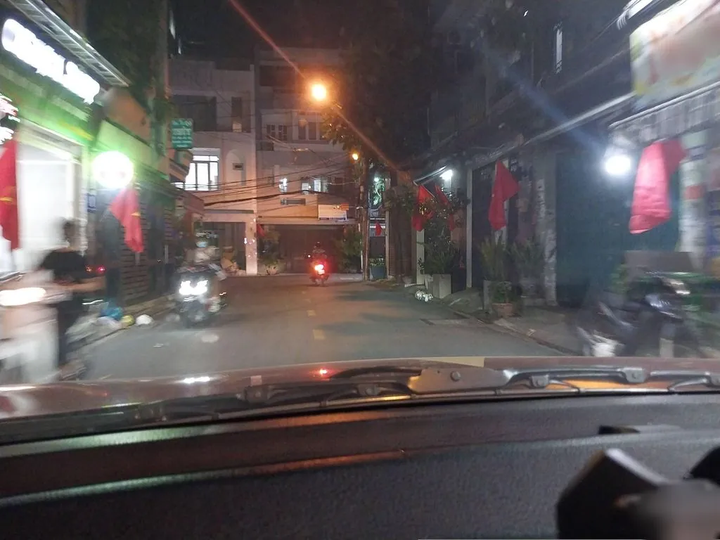 Trà sữa 2 Chi Em Nhà Tuyển