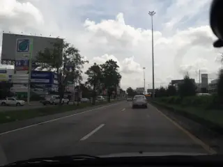 Sen Peiyk Kwyteiyw Luk Chin Pu Yong Lapang