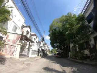 Khaw Kaeng Khang Ban Thuk Xyang10Bath
