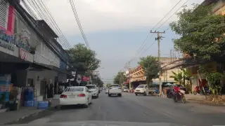 แอ่วผ่อเซาะกิ๋น
