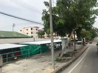 Bang Len Sen Kwyteiyw Yentafo-Tmya Hlal