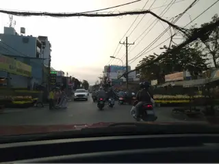 Tiệm trà H&K