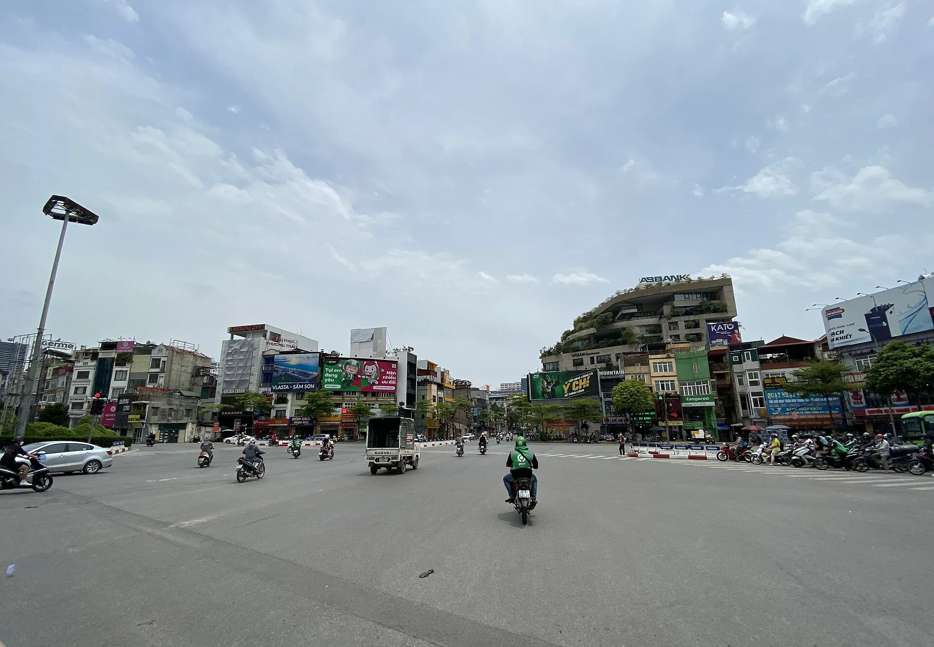 Đồng Hồ Linh Nguyễn