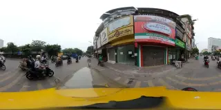 Cửa hàng quần áo đi chùa Thịnh Mùi