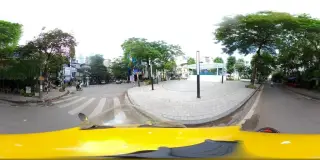 Nhà hàng 77 Trúc Bạch