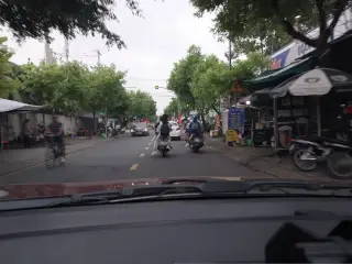 Ẩm Thực Tam Tuất Quán