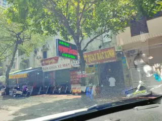 Quán Cảng