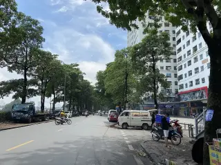 Salon Long Nguyễn 113 C7a Quỳnh Mai-Hai Bà Trưng- Hà Nội