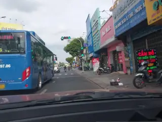 Cơm Niêu Làng Tre