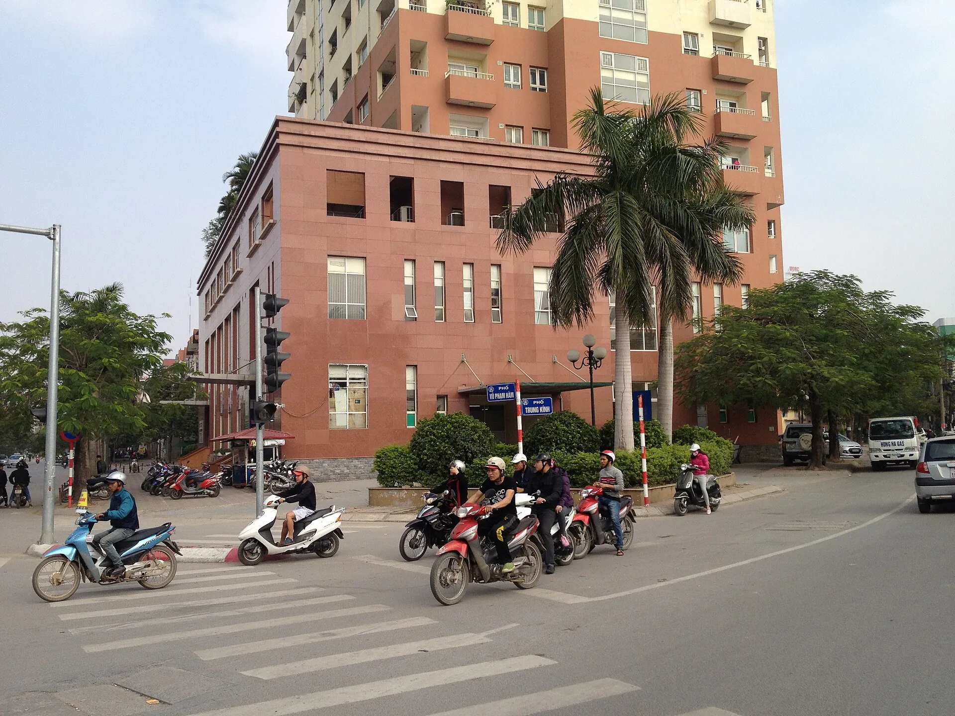 Lẩu Nấm Gia Khánh Vũ Phạm Hàm