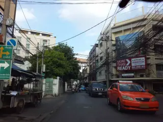 V Apartment Sathorn wi x phar th men sathr