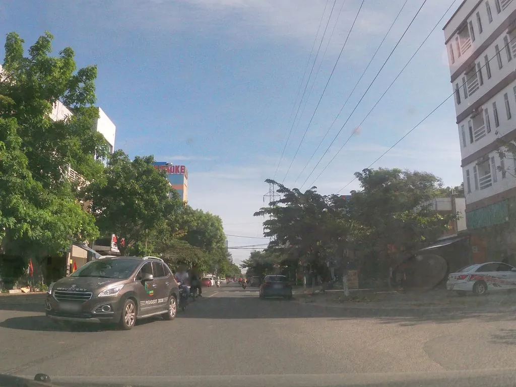 Thuê xe ô tô tự lái Đà Nẵng