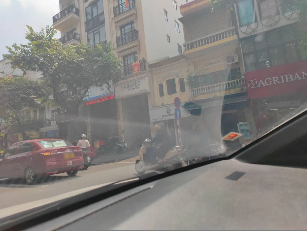 Quỳnh Ngà - Quán Bún Chả Nem Cua Bể