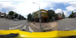 TÁM GÀ TA