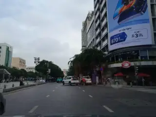 Poke Saigon